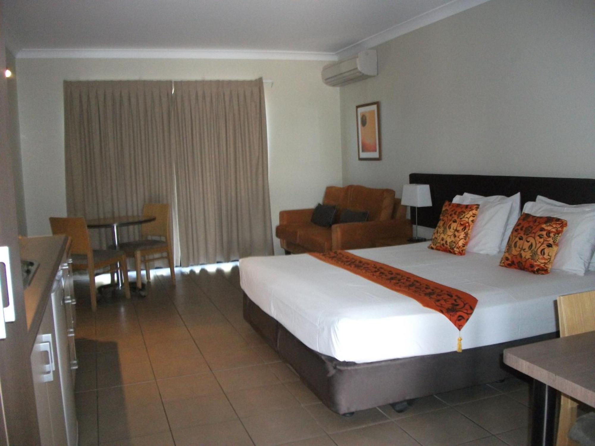 Spinifex Motel And Serviced Apartments Mount Isa Pokoj fotografie