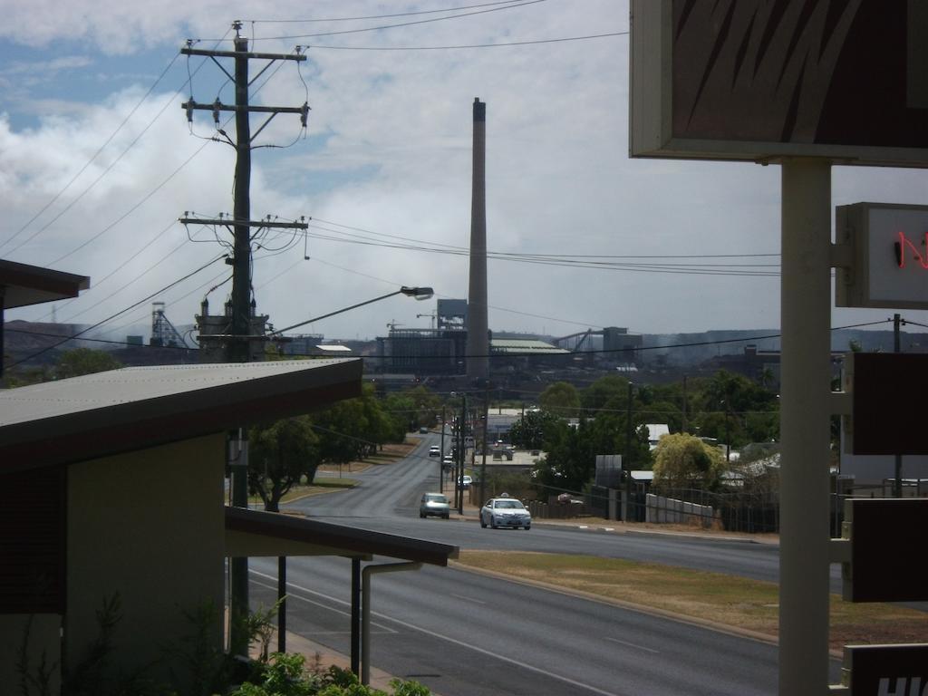 Spinifex Motel And Serviced Apartments Mount Isa Exteriér fotografie